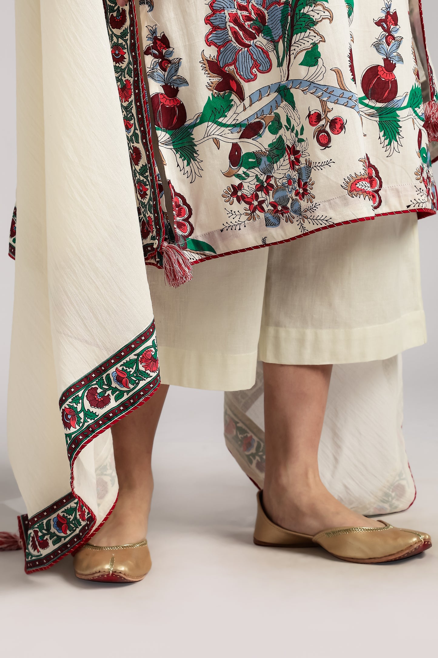 Anar Bagh Kurta Set - Antaraa Studio