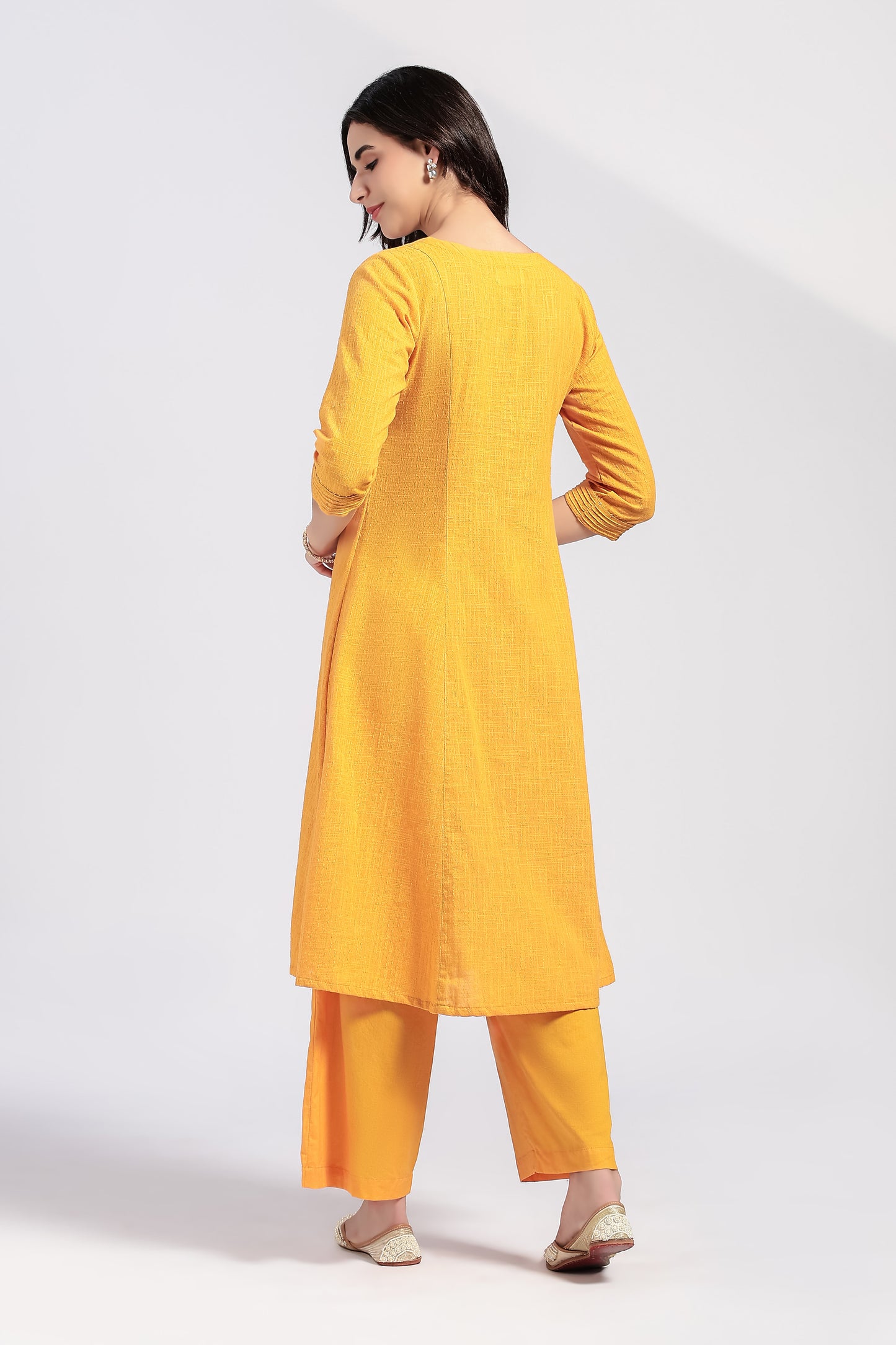 Sunehri Kurta Set