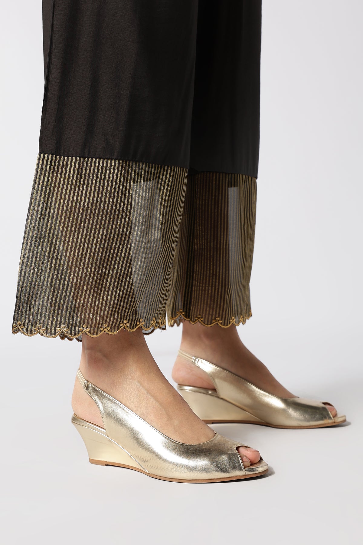 Onyx & Gold Zari Kurta Set