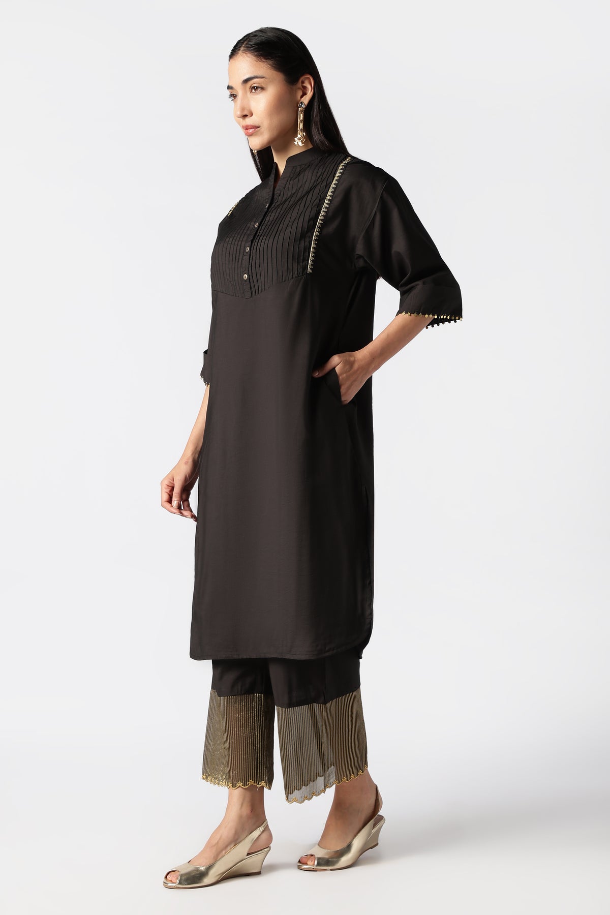 Onyx & Gold Zari Kurta Set