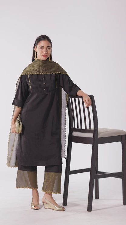 Onyx & Gold Zari Kurta Set